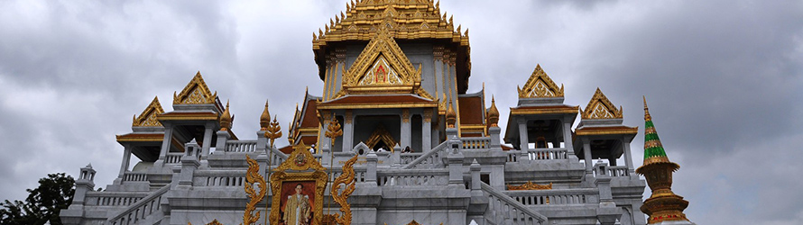 Observez le Wat à Thaïlande